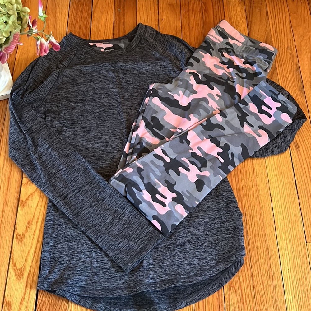 ClimateRight by Cuddlduds Set Size Small 🌸